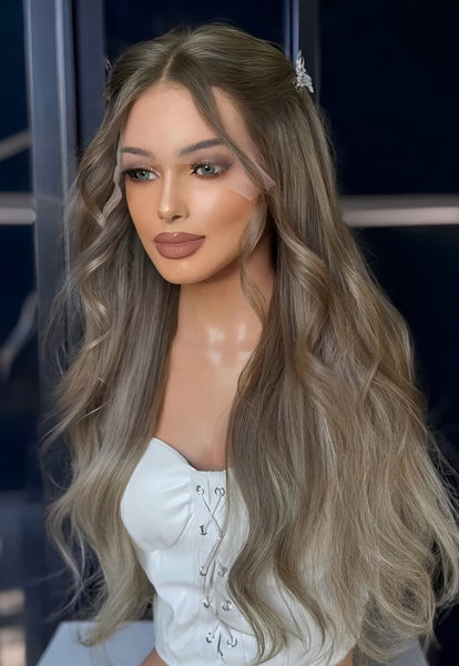 UNIQUE CHESTNUT & BLONDE SWISS LACE FRONT WIG Chestnut Brown Blonde Highlighted Lace Front Body Wave Human  main image 3